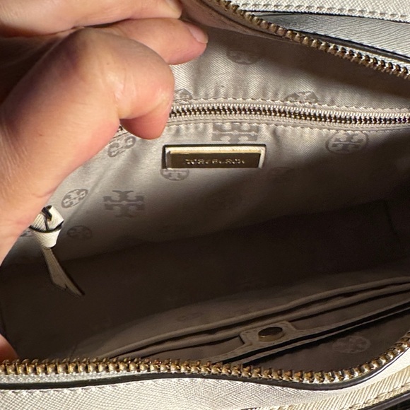 Tory Burch Cream Chevron Satchel - Picture 4 of 8